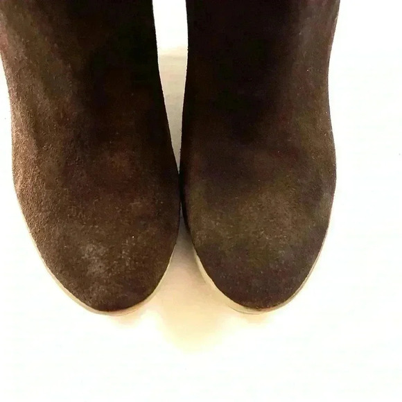 Marc Fisher Brown Suede “70’s” Rubber Wedge Faux Fur Top Buckle Boots Size 9M - Picture 10 of 16